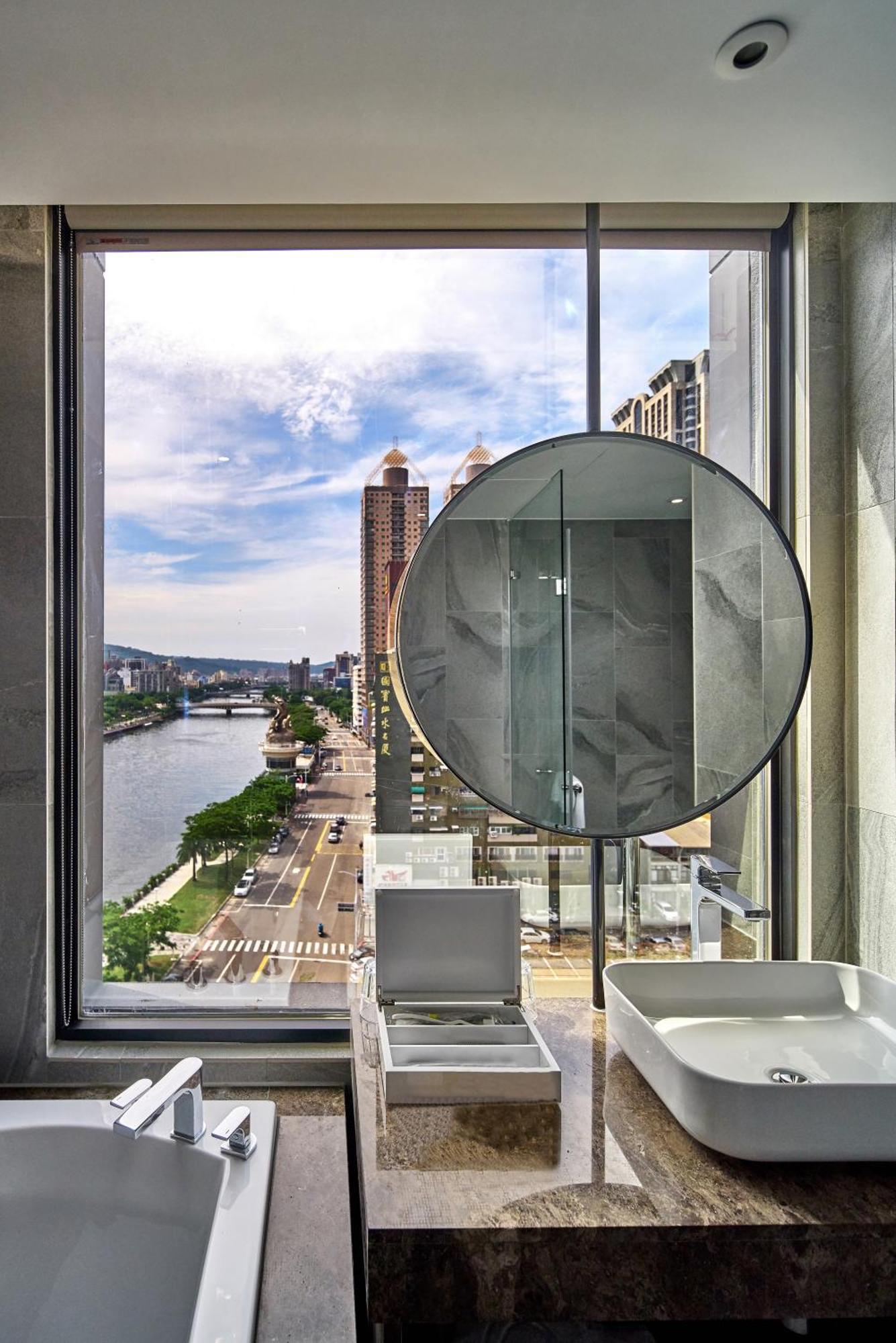 Harbour 10 Hotel เกาสง ภายนอก รูปภาพ